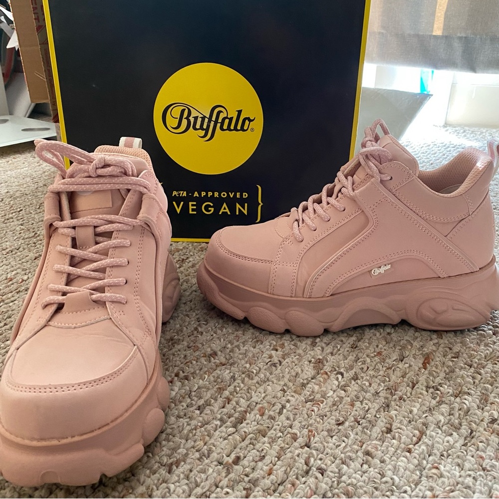 Buffalo London Vegan Nude Pink Chunky Sneakers - 8.5